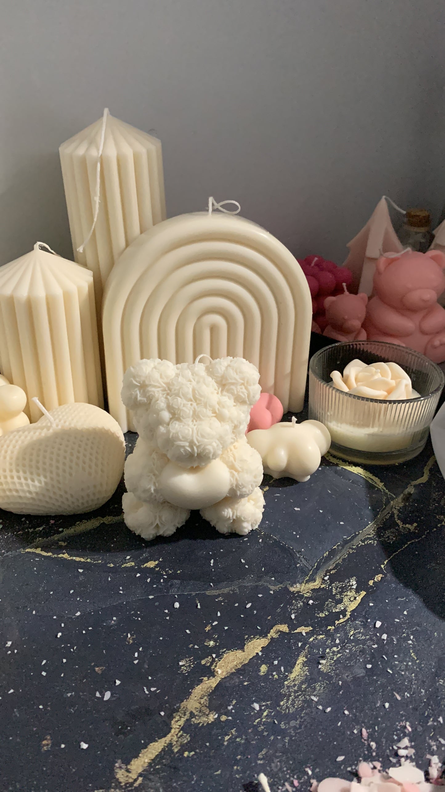 Rose Bear - Heart in Hand